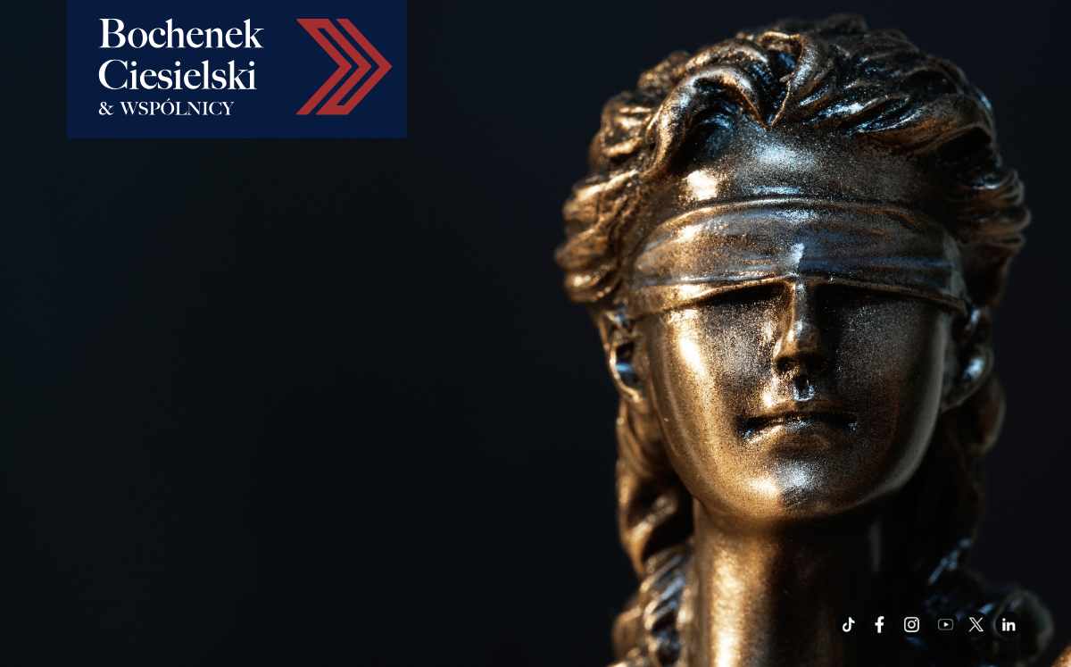 Bochenek Ciesielski & Wspólnicy logo in the top-left with a gold blindfolded statue on a dark background; social icons bottom-right.