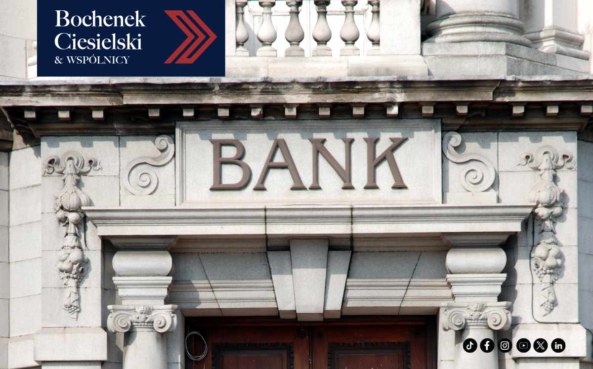 Fasada budynku banku, nawiązująca do zmian w orzecznictwie TSUE dotyczącym sporów kredytobiorców z bankami.